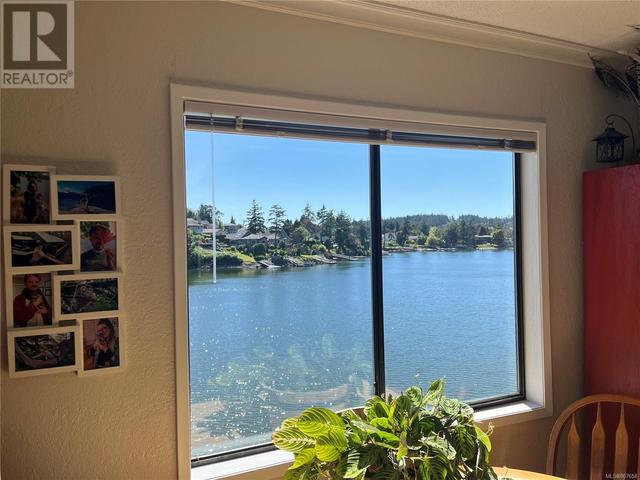 303 - 71 Gorge Rd W, Condo with 2 bedrooms, 2 bathrooms and 1 parking in Saanich BC | Card Image