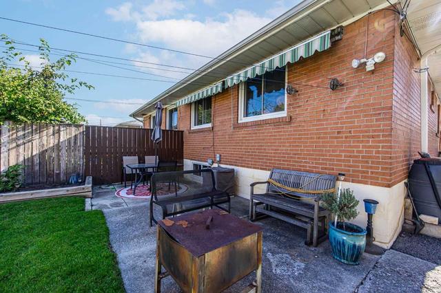 170 Painted Post Dr, House semidetached with 3 bedrooms, 2 bathrooms and 3 parking in Toronto ON | Image 33