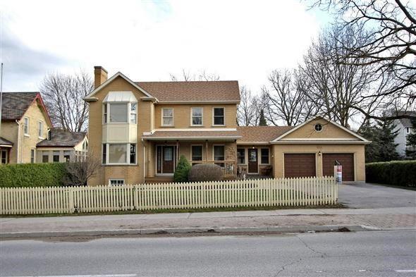 304 Eagle St, House detached with 3 bedrooms, 4 bathrooms and 6 parking in Newmarket ON | Image 1