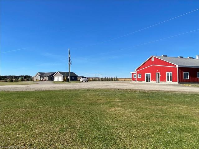 311004 571 Highway, House detached with 6 bedrooms, 3 bathrooms and 10 parking in Armstrong ON | Image 39