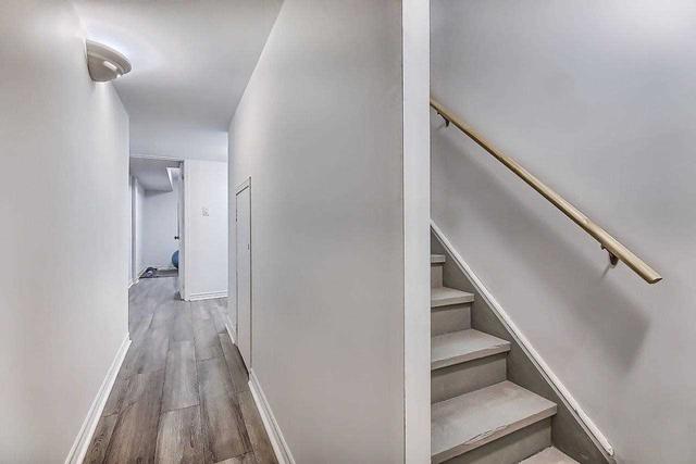 4 Guillet St, House attached with 3 bedrooms, 5 bathrooms and 2 parking in Toronto ON | Image 26
