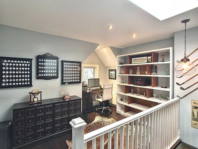 18 Constance St, House detached with 3 bedrooms, 4 bathrooms and 3 parking in Toronto ON | Image 3