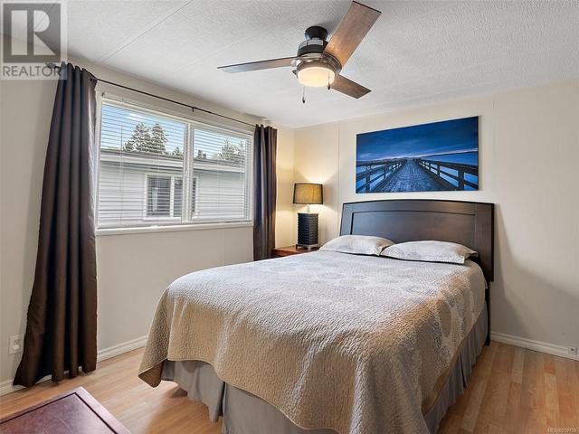 9399 Brookwood Dr, House other with 2 bedrooms, 1 bathrooms and 2 parking in Sidney BC | Image 12