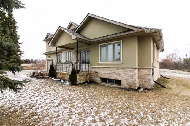 13305 Dufferin St, House detached with 3 bedrooms, 2 bathrooms and 8 parking in King ON | Image 2