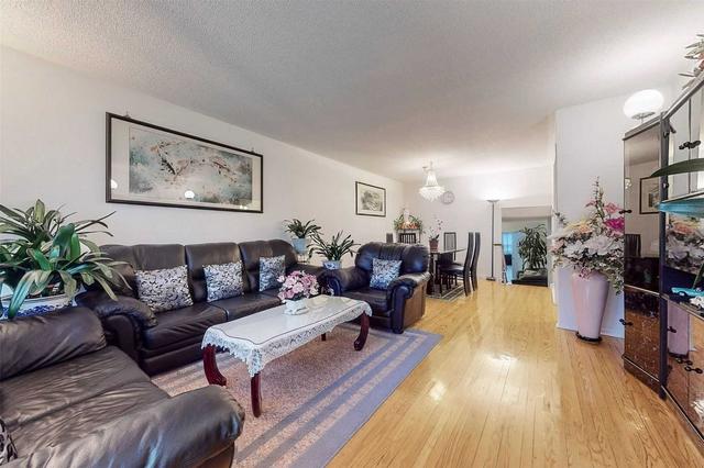 4 Knockbolt Cres, House detached with 4 bedrooms, 4 bathrooms and 5 parking in Toronto ON | Image 36