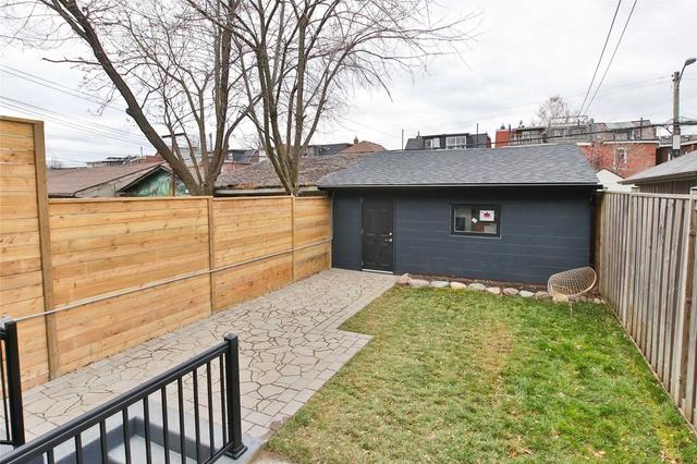 236 Grace St, House semidetached with 6 bedrooms, 5 bathrooms and 2 parking in Toronto ON | Image 19