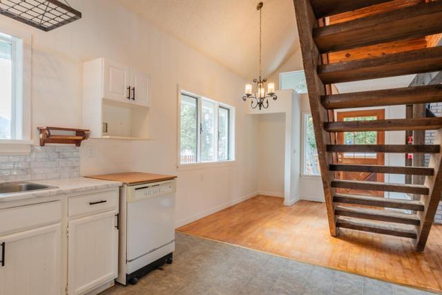 421 104th Street, House detached with 3 bedrooms, 3 bathrooms and null parking in Castlegar BC | Image 20