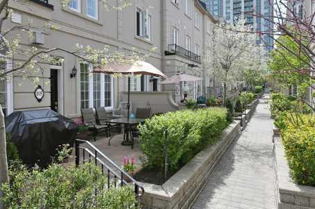 th208 - 8 Humberstone Dr, Townhouse with 3 bedrooms, 3 bathrooms and 1 parking in Toronto ON | Image 2