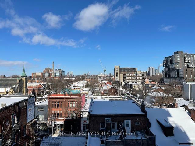 711 - 2 Augusta Ave, Condo with 1 bedrooms, 2 bathrooms and 0 parking in Toronto ON | Image 5