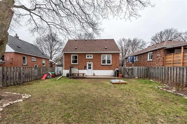 37 East 41st St, House detached with 3 bedrooms, 1 bathrooms and 3 parking in Hamilton ON | Image 27