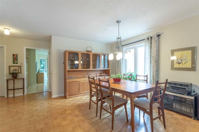 2341 Grand Ravine Dr, House detached with 2 bedrooms, 2 bathrooms and 4 parking in Oakville ON | Image 4