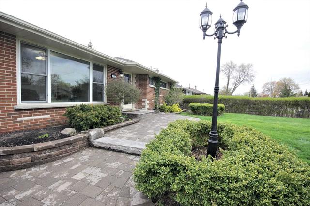 475 Rosmere St, House detached with 3 bedrooms, 2 bathrooms and 6 parking in Oshawa ON | Image 12