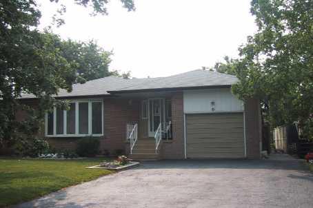 81 Dorset Dr, House detached with 3 bedrooms, 2 bathrooms and 6 parking in Brampton ON | Image 1