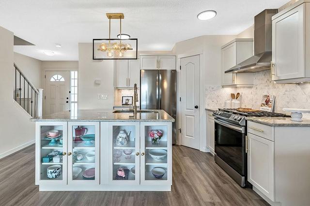 57 Cranford Place Se, House detached with 3 bedrooms, 2 bathrooms and 2 parking in Calgary AB | Image 4