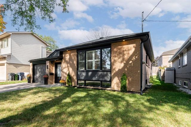 7 Upminster Cres, House detached with 3 bedrooms, 1 bathrooms and 3 parking in Toronto ON | Card Image