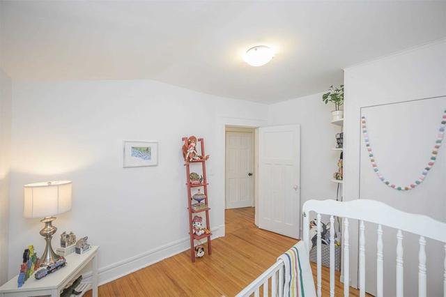 152 London St S, House detached with 4 bedrooms, 2 bathrooms and 1 parking in Hamilton ON | Image 6
