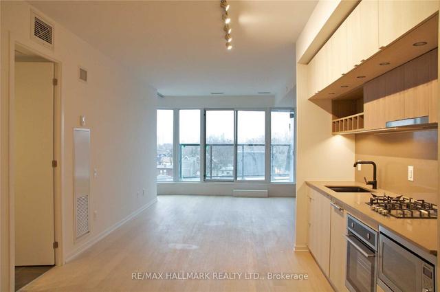 701 - 138 St. Helens Ave, Condo with 2 bedrooms, 1 bathrooms and 0 parking in Toronto ON | Image 6