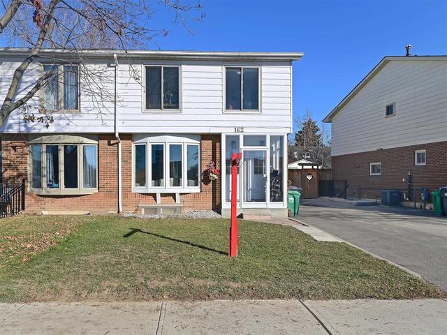 162 Hansen Rd N, House semidetached with 3 bedrooms, 4 bathrooms and 5 parking in Brampton ON | Image 1