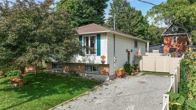 112 Borland St E, House detached with 3 bedrooms, 2 bathrooms and 4 parking in Orillia ON | Image 1