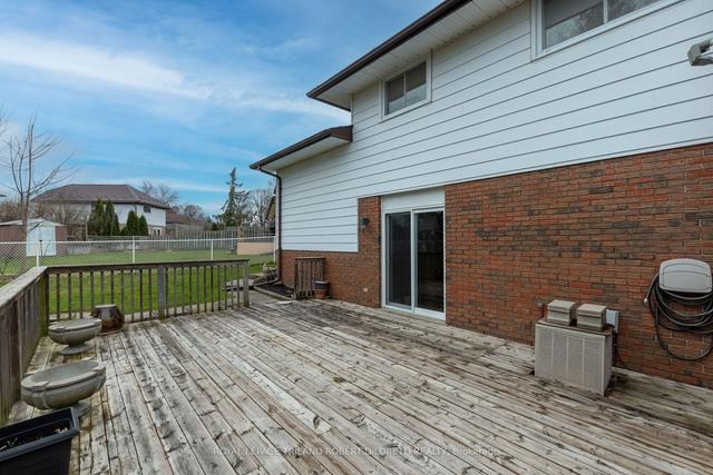 63 Roundhill Crt, House semidetached with 3 bedrooms, 2 bathrooms and 3 parking in London ON | Image 21