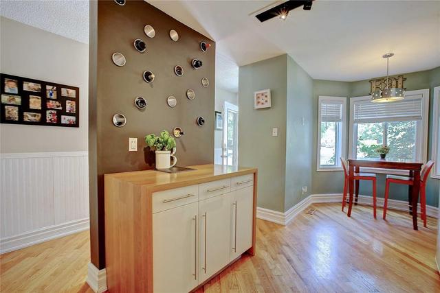 9 - 2021 Sixth Line, Townhouse with 4 bedrooms, 3 bathrooms and 2 parking in Oakville ON | Image 3