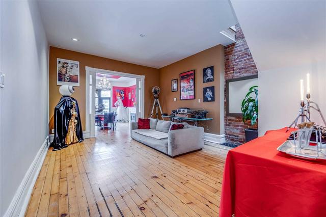 234 Queen St E, House attached with 1 bedrooms, 3 bathrooms and 1 parking in Toronto ON | Image 3