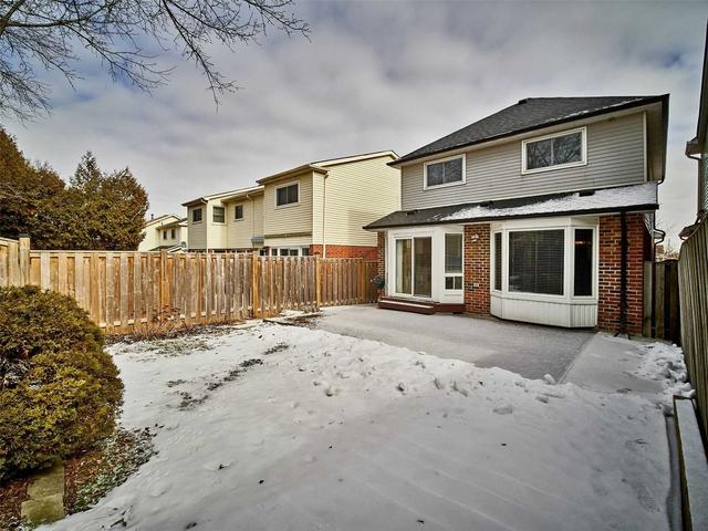 1542 Falconcrest Dr, House detached with 3 bedrooms, 3 bathrooms and 3 parking in Pickering ON | Image 11