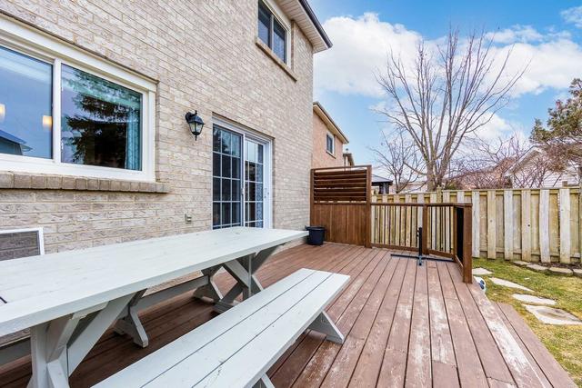 43 Talbot St, House detached with 3 bedrooms, 3 bathrooms and 4 parking in Brampton ON | Image 32