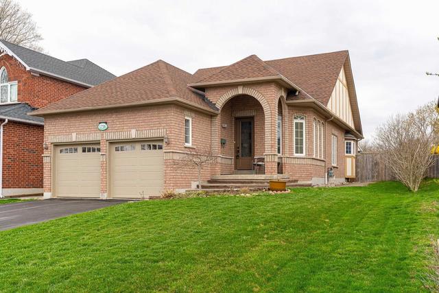 1736 Spruce Hill Rd, House detached with 2 bedrooms, 3 bathrooms and 4 parking in Pickering ON | Image 1