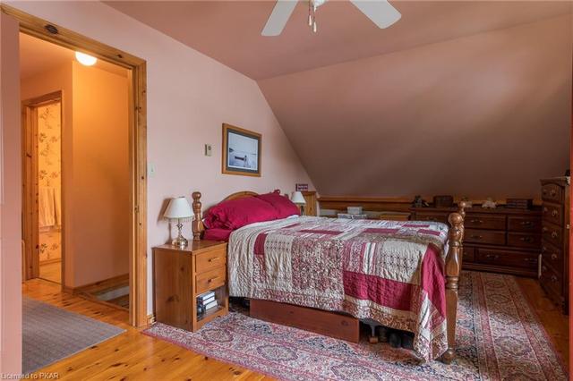 12 Fire Route 122, House detached with 2 bedrooms, 1 bathrooms and 56 parking in Trent Lakes ON | Image 37