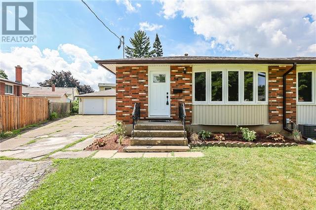84 Ted Street Unit# Lower, House semidetached with 1 bedrooms, 1 bathrooms and 3 parking in St. Catharines ON | Card Image