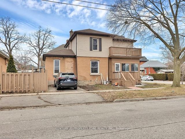 193 Drummond St, House detached with 3 bedrooms, 2 bathrooms and 1 parking in Brantford ON | Image 12