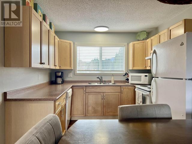 5 - 10 Creed Street, House attached with 3 bedrooms, 2 bathrooms and null parking in Kitimat BC | Image 12