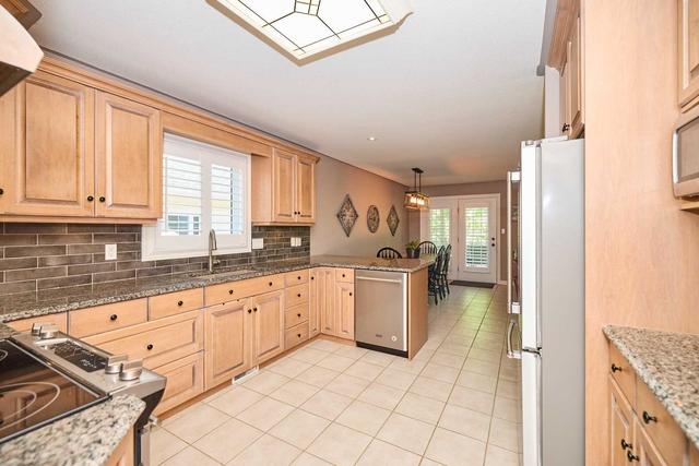 32 Bayview Lane, House detached with 3 bedrooms, 3 bathrooms and 6 parking in Port Colborne ON | Image 3