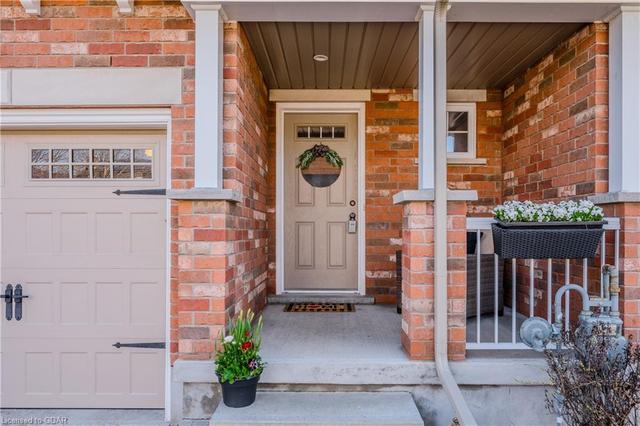 3s - 3 Summerfield Drive Drive, House attached with 3 bedrooms, 3 bathrooms and 2 parking in Guelph ON | Image 12