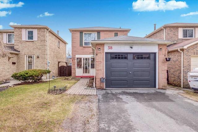 38 Fisher Cres, House detached with 3 bedrooms, 3 bathrooms and 4 parking in Ajax ON | Image 12