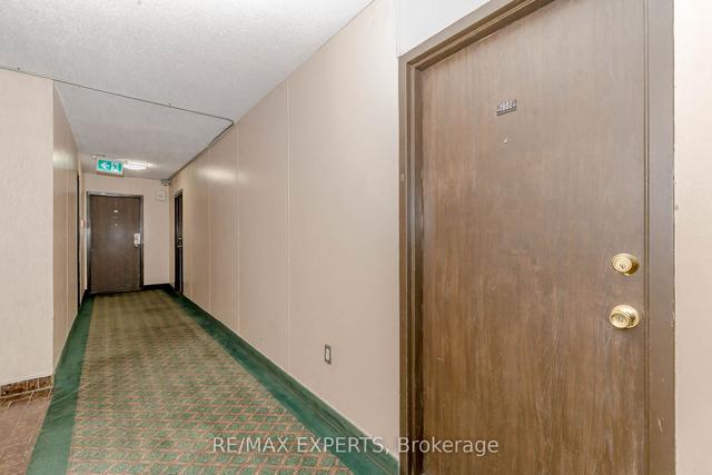 1902 - 330 Dixon Rd, Condo with 2 bedrooms, 1 bathrooms and 1 parking in Toronto ON | Image 32