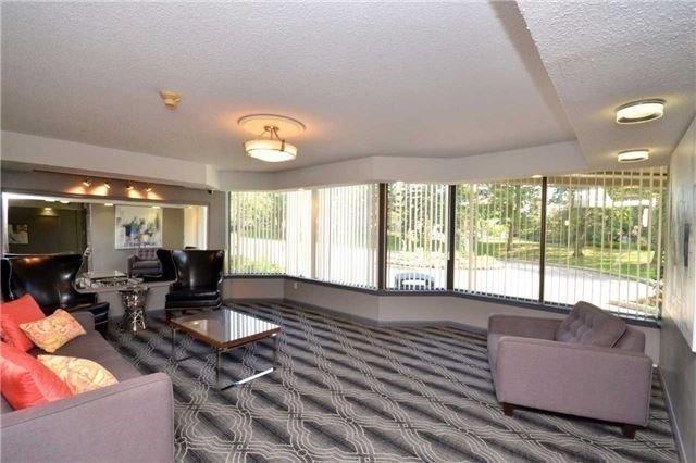 1606 - 8 Lisa St, Condo with 2 bedrooms, 2 bathrooms and 2 parking in Brampton ON | Image 4