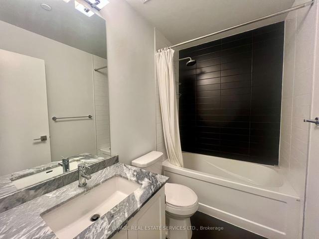 2517 - 4055 Parkside Village Dr, Condo with 1 bedrooms, 1 bathrooms and 1 parking in Mississauga ON | Image 3