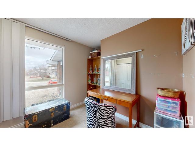 17923 87a Av Nw, House detached with 5 bedrooms, 3 bathrooms and null parking in Edmonton AB | Image 16