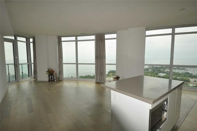 3104 - 59 Annie Craig Dr, Condo with 2 bedrooms, 2 bathrooms and 1 parking in Toronto ON | Image 3