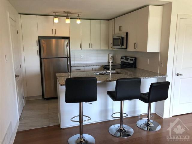 273 Big Sky Private, Condo with 2 bedrooms, 1 bathrooms and 1 parking in Ottawa ON | Image 4