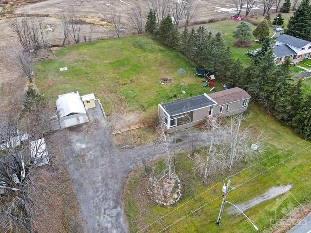 880 Concession 1 Road, House detached with 2 bedrooms, 1 bathrooms and 8 parking in Alfred and Plantagenet ON | Image 26