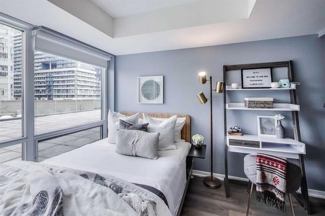 201 - 20 Joe Shuster Way, Condo with 1 bedrooms, 1 bathrooms and 0 parking in Toronto ON | Image 6