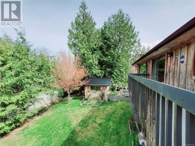 320 Leighton Way, House detached with 4 bedrooms, 3 bathrooms and 4 parking in Tofino BC | Image 21