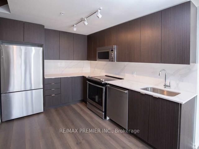 th101 - 3237 Bayview Ave, Townhouse with 4 bedrooms, 3 bathrooms and 1 parking in Toronto ON | Image 1