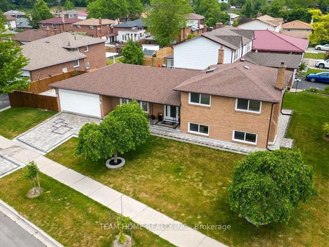 154 Weir Cres, House detached with 4 bedrooms, 4 bathrooms and 4 parking in Toronto ON | Image 12