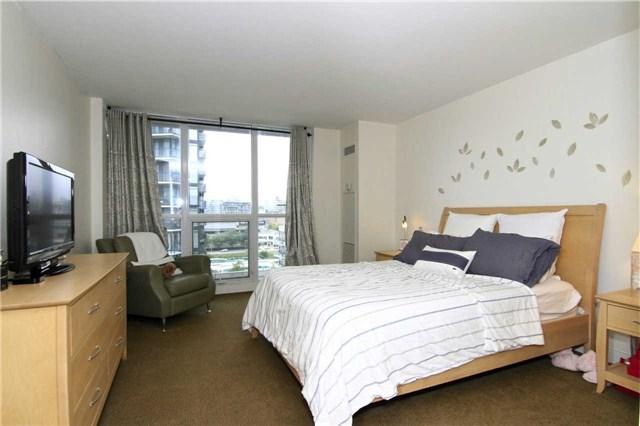 836 - 8 Telegram Mews, Condo with 3 bedrooms, 3 bathrooms and 2 parking in Toronto ON | Image 11