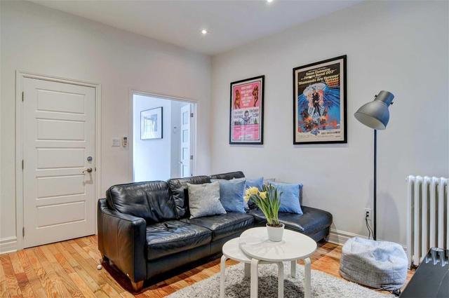 81 Shaw St, House attached with 3 bedrooms, 2 bathrooms and 1 parking in Toronto ON | Image 5