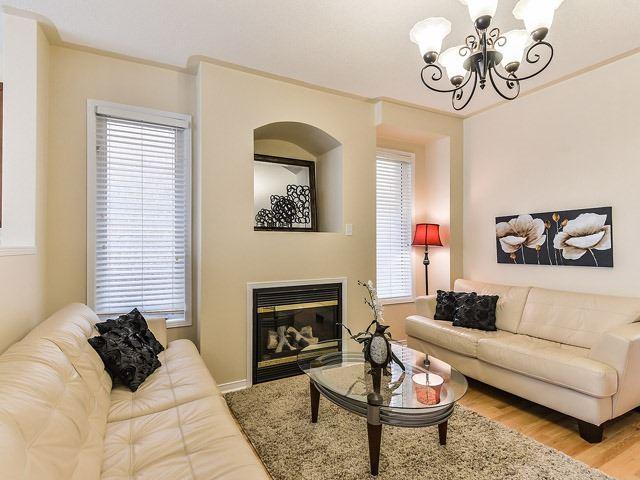 2312 Bur Oak Ave, House semidetached with 3 bedrooms, 3 bathrooms and 3 parking in Markham ON | Image 7